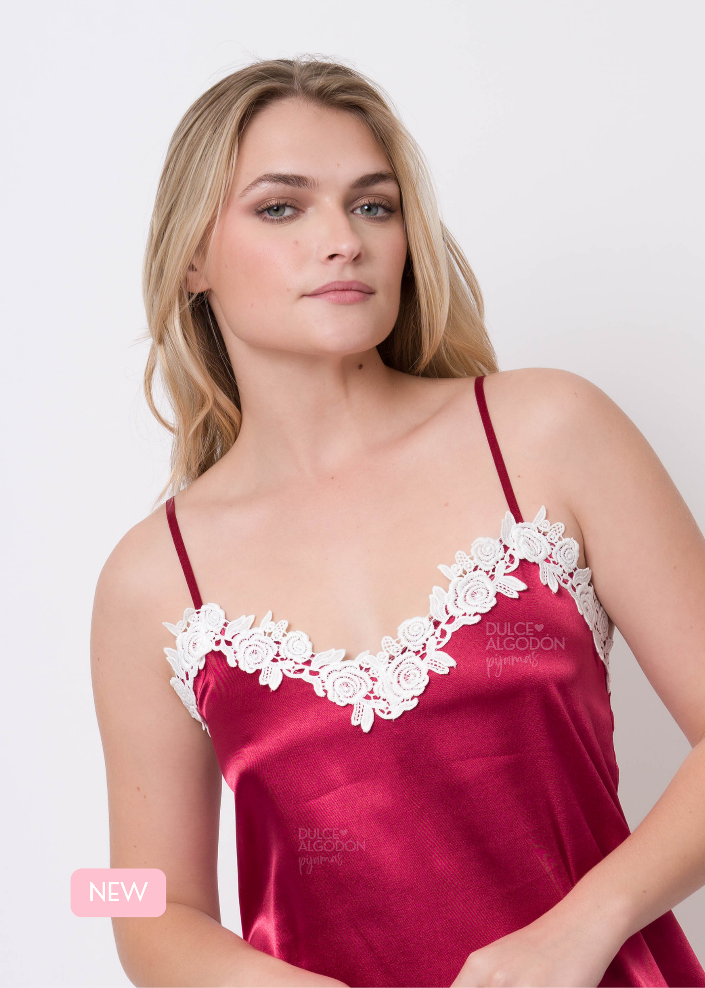 VESTIDO Y BATA XIMENA SATÍN