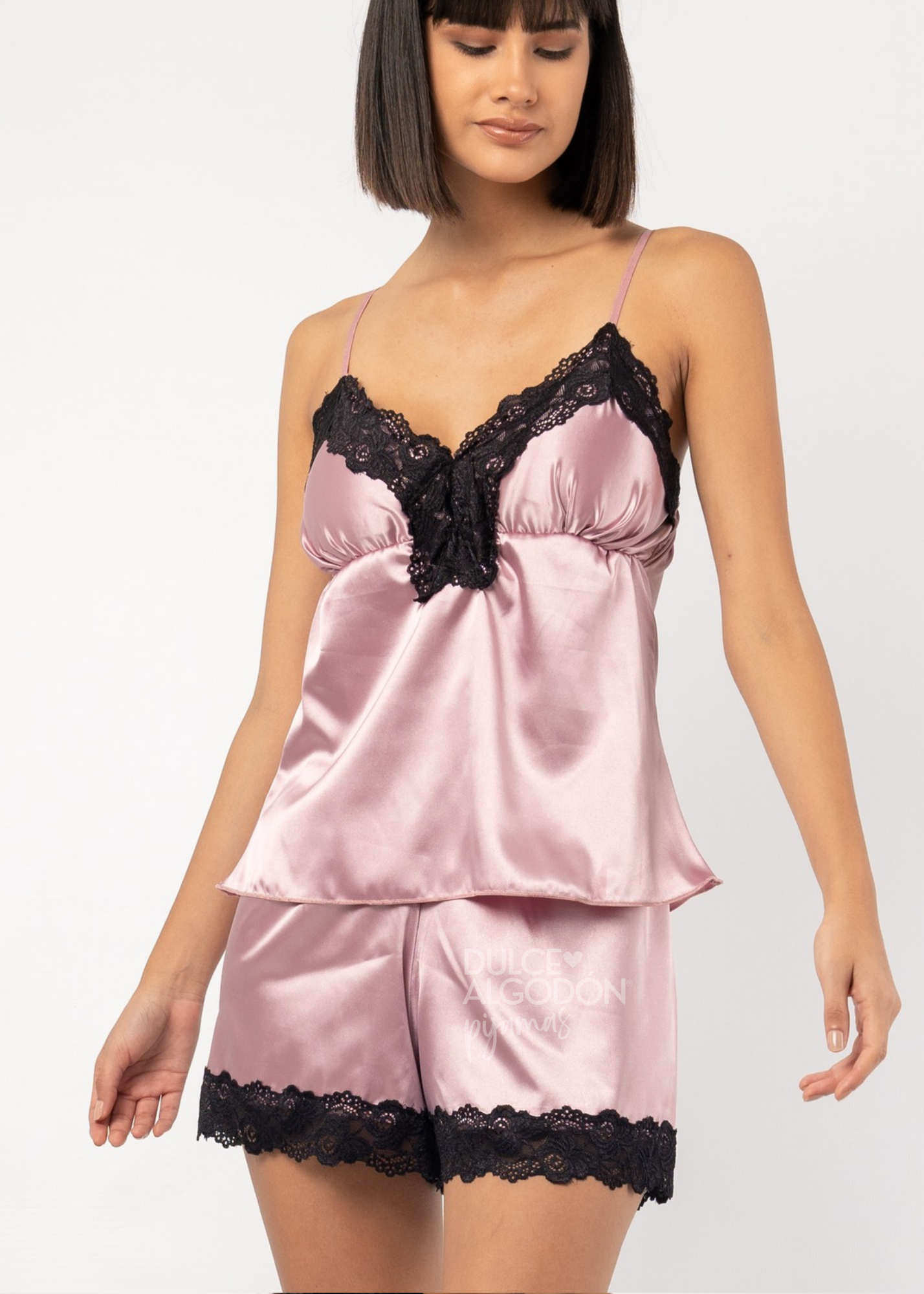 ANTONIA SHORT Y BLUSA SATÍN